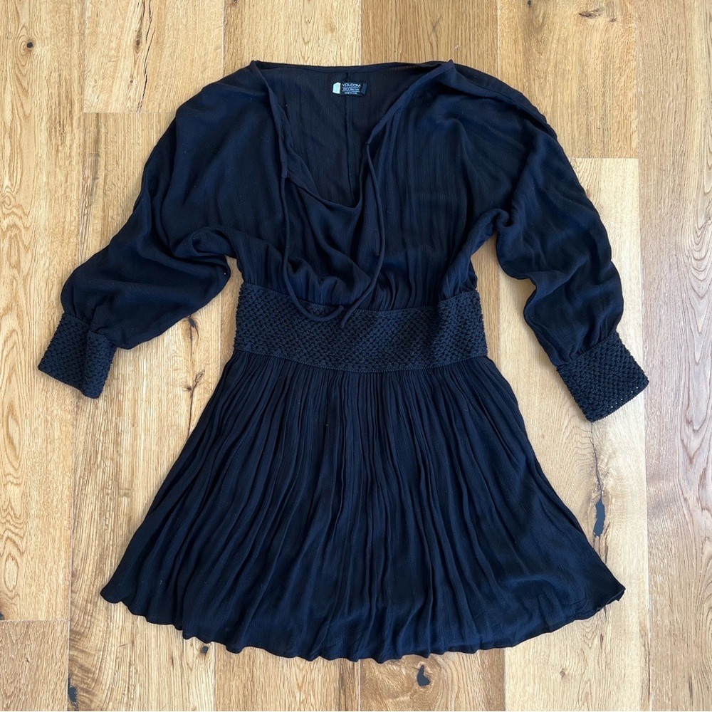 Women’s Volcom Black Flowy Dress
